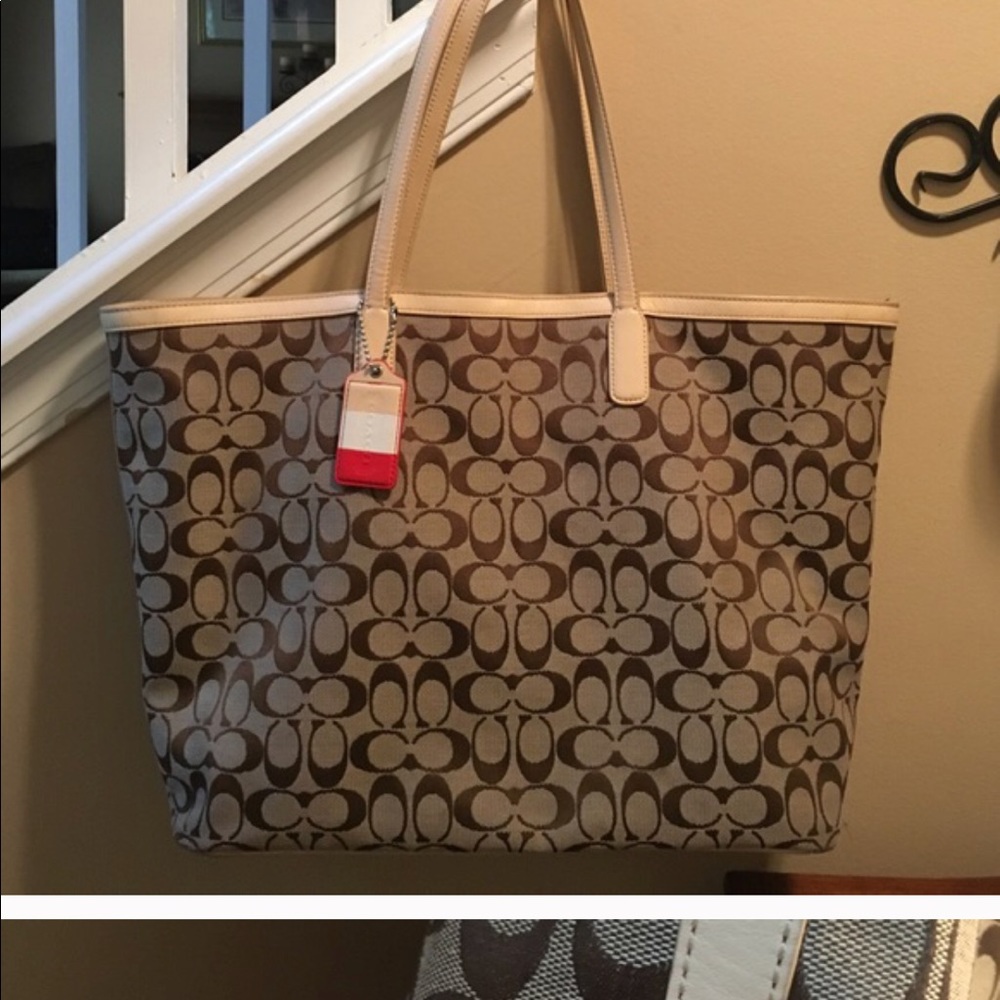 🎗Coach never full tote🎗